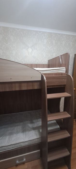 Двухярусная кровать