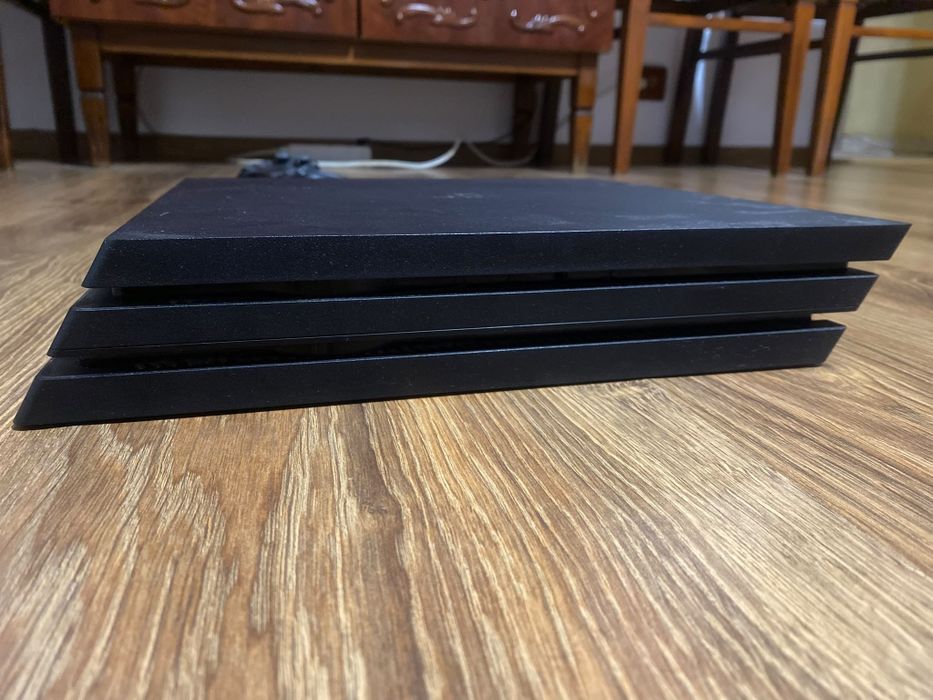 PS4 PRO NOU nouț