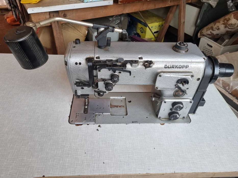 Промышленная швейная машинка DÜRKOPP