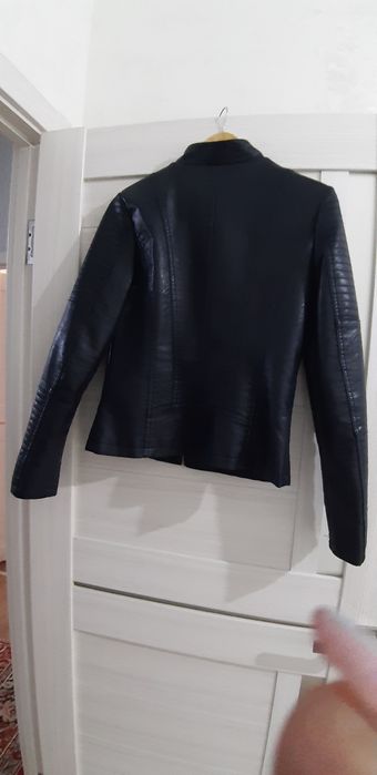 Куртка кожанная   женская