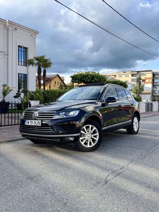 Volkswagen Touareg 3.0 TDI 4Motion Carat Panorama Distronic Full