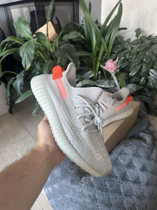 Adidas Yeezy Boost 350 V2 Tail Light