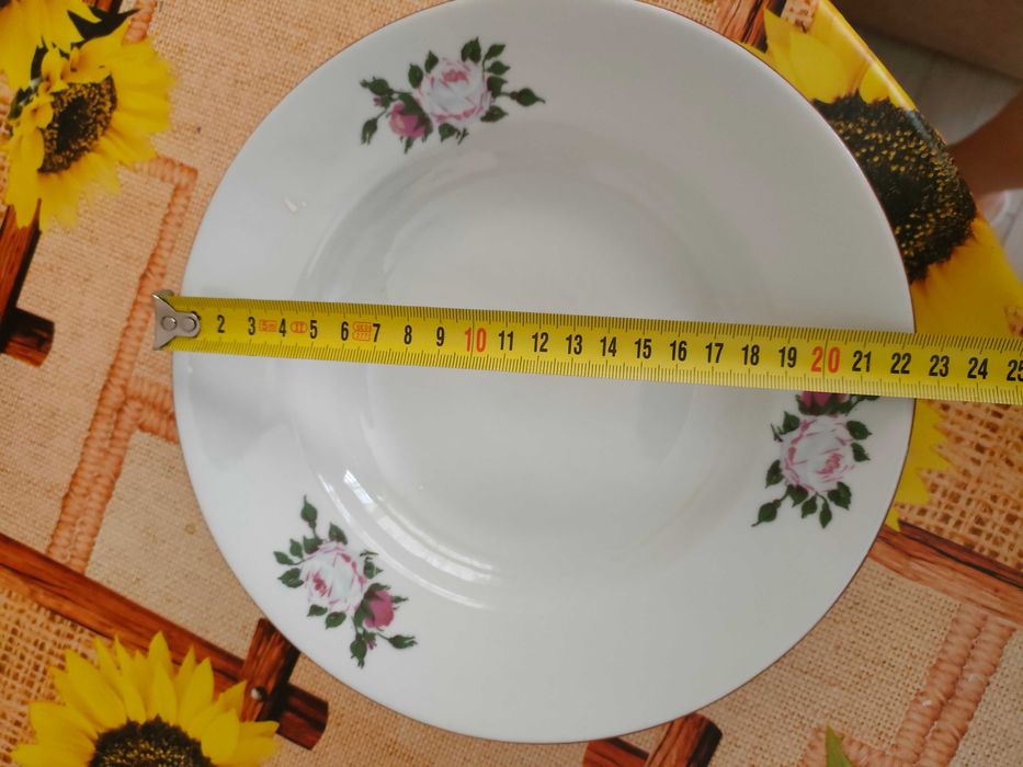 Порцеланови чинии