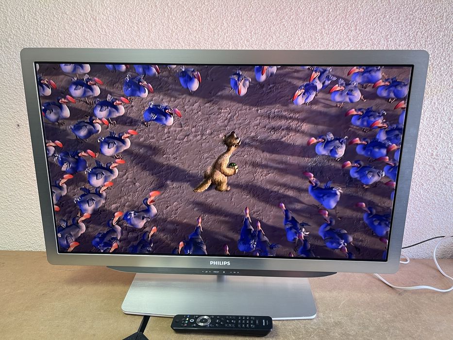 Телевизор Philips Full HD LED 37” Ambilight - 37PFL9606