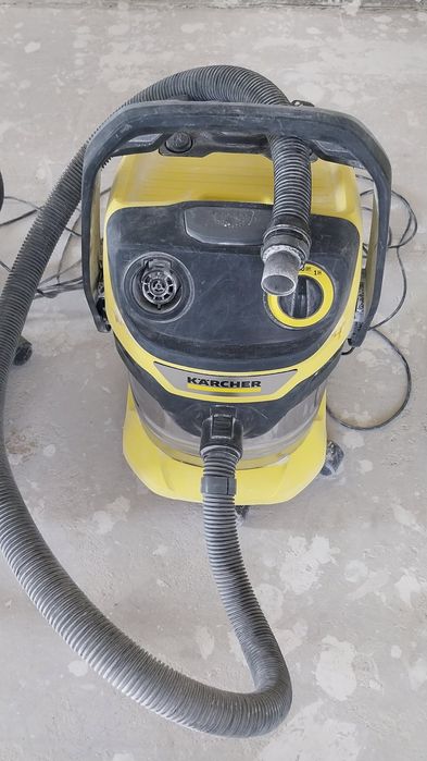 Vând aspiratoare