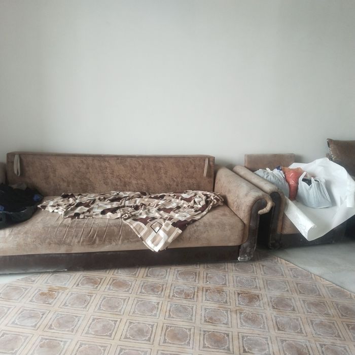 Продаем диван и 2 кресло и стол