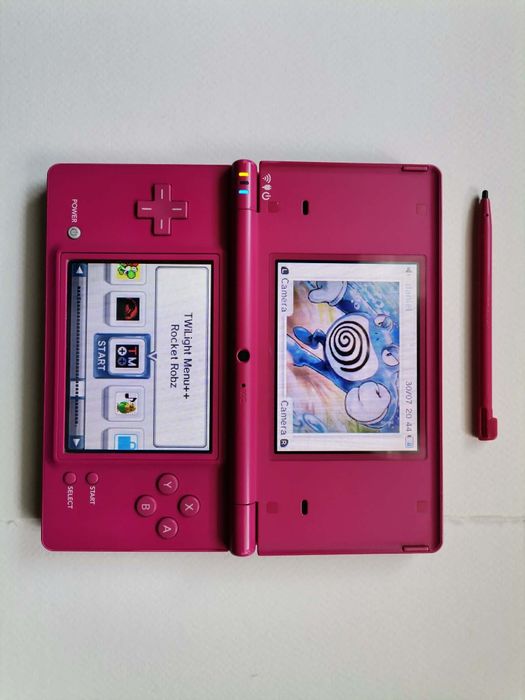 Nintendo DSi конзола