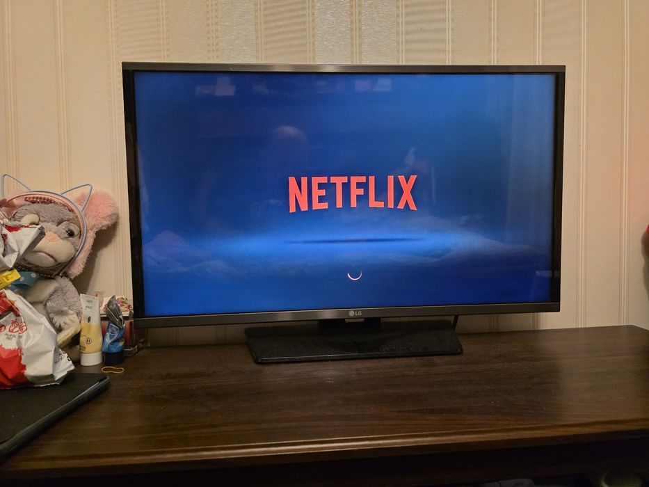Smart TV LG 32" impecabil