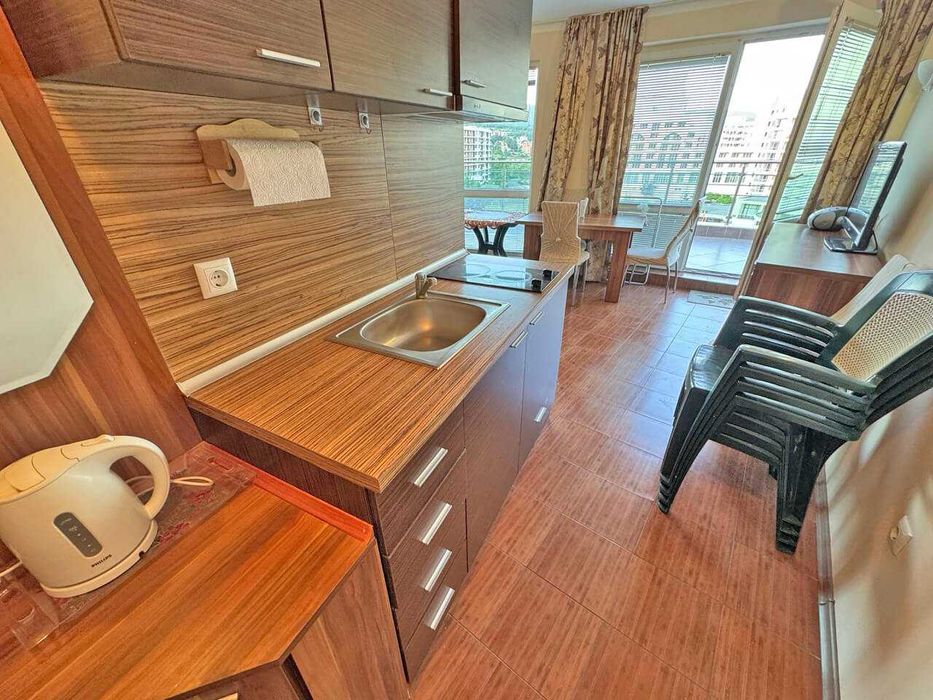 Продава се Двустаен апартамент в к.к. Слънчев бряг - 54 кв.м за 1241 €/кв.м - Снимка #2