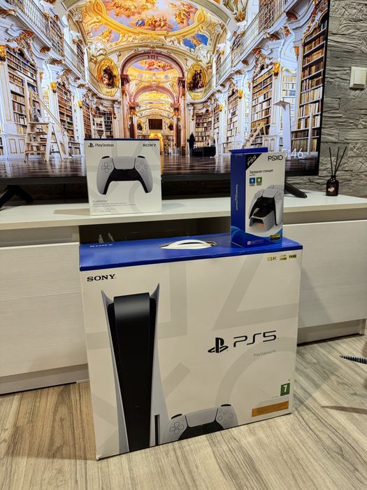Sony PS5 в идеальном состоянии