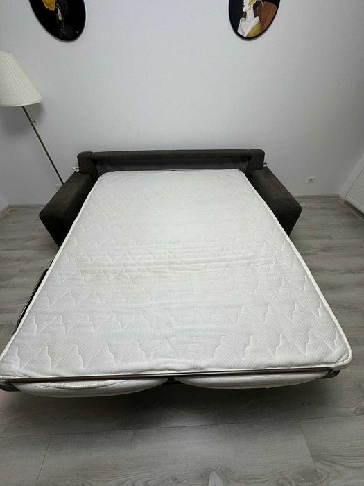 Vând canapea extensibilă