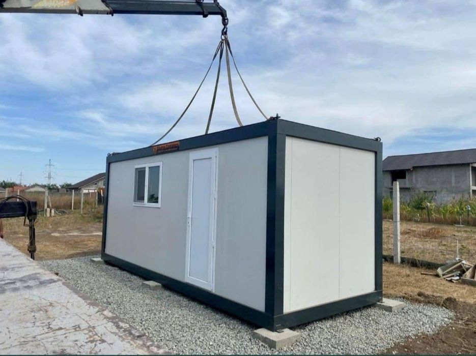 Vând containere metalice – rezistente și versatile