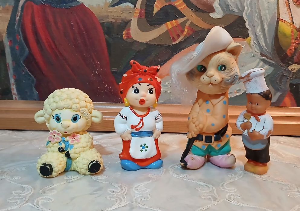 Игрушки резиновые