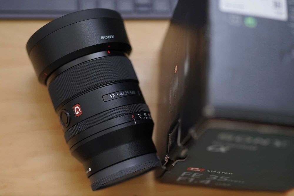 Obiectiv. Sony si Mamiya