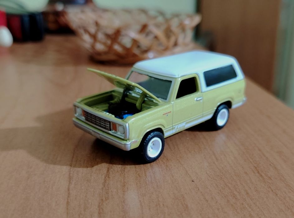 Machete masinute Greenlight Norev si hot wheels diorame hot wheels vil