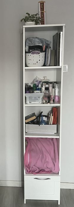 Продам белый шкаф