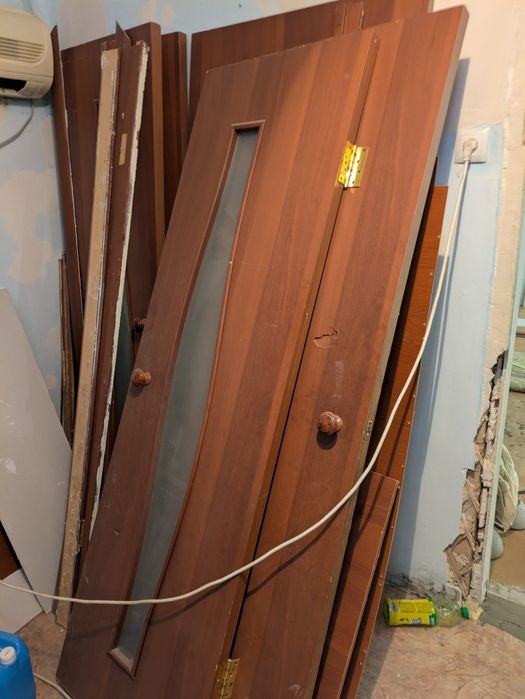 Продам двери б/у