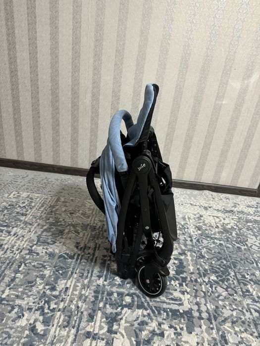 Прогулочная Колсяска joie tourist