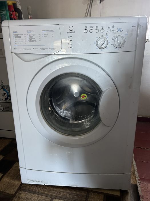 Стиральная машинка indesit