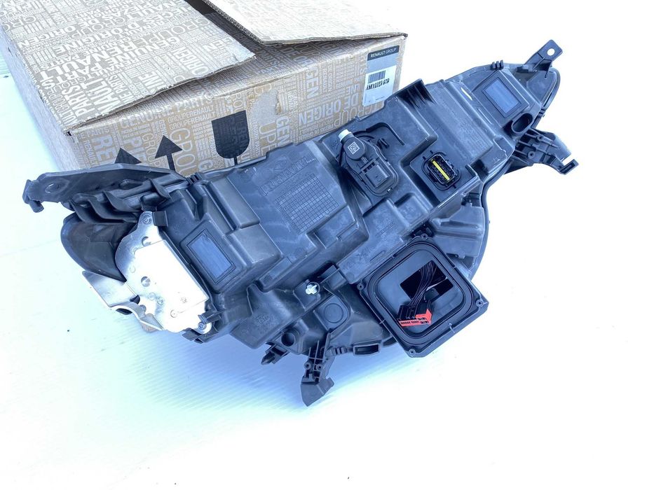 Far faruri stanga full Led Renault Megane 4 2020+ nou original