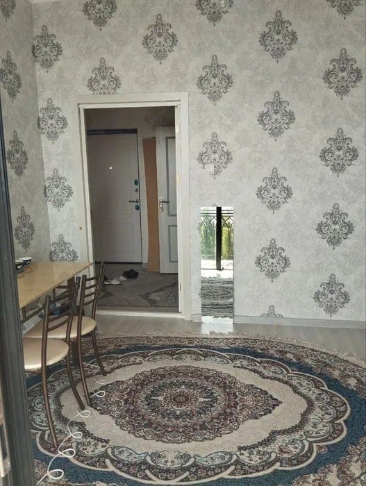 2х комнатная квартира себзор ориентир (гафур гулом метро рядом )