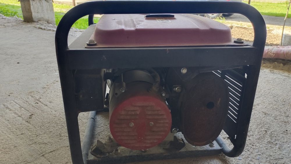 Генератор бензиновый