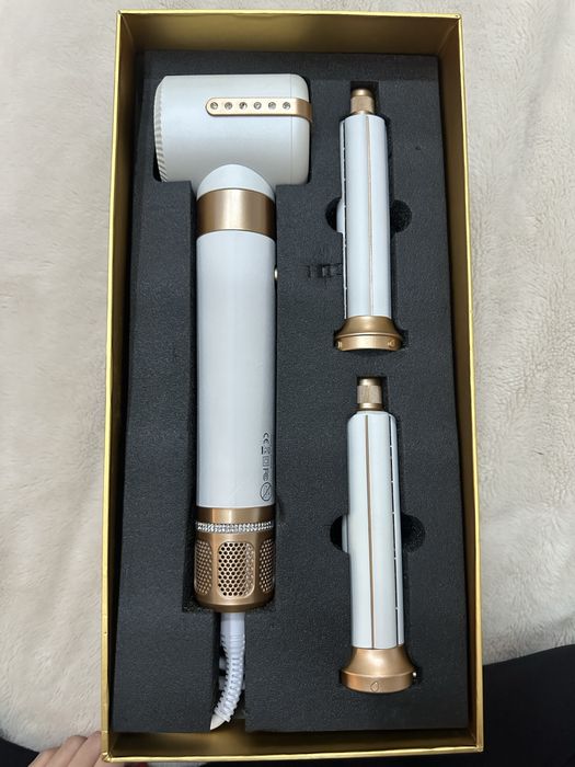 Perie electrica Ukliss Airstyler 7 in 1 asemanator cu Dyson