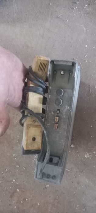 Радиостанция     .