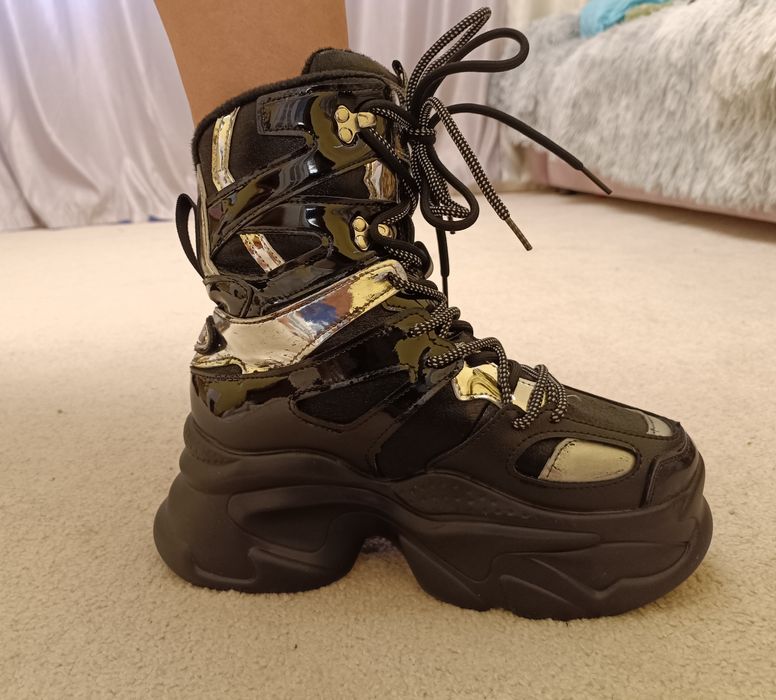 Ботинки зимние, прикольные. Для девочек и девушек. На 37,5
