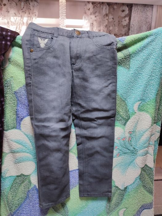 Продам джинсы на мальчика