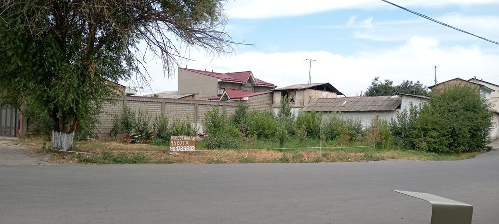 Йер сотилади  продаются дома