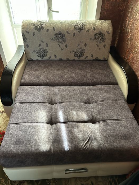 Диван одноместный