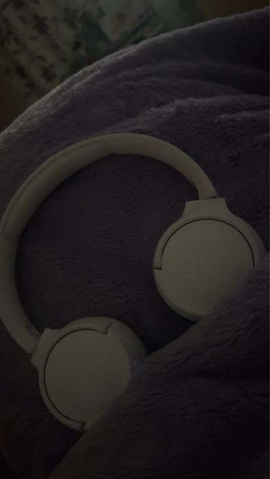 casti JBL on-ear Tune 520BT