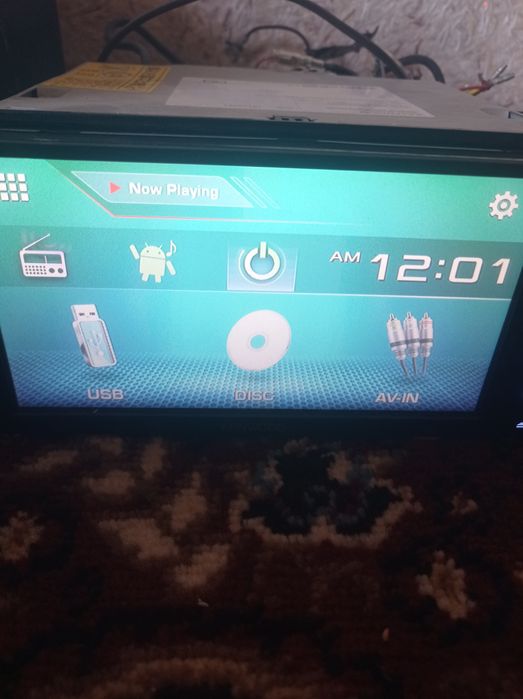 Avtomobil uchun manitorli magnitafon