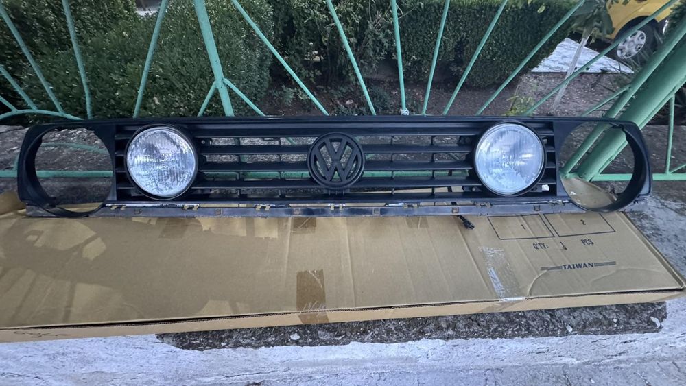 Продавам голф 2 на части