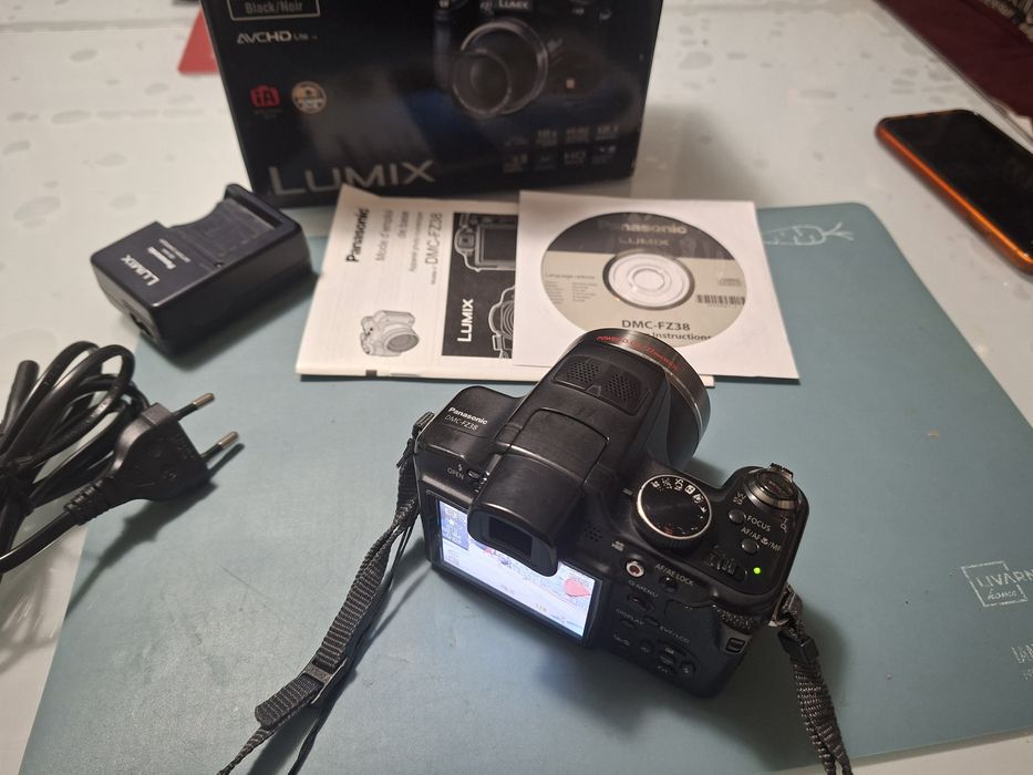 Panasonic Lumix FZ38, in cutie, funcțional,  12 MP, HD movie