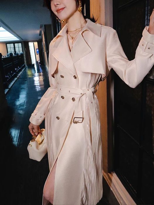 Trenci rafinat si sofisticat