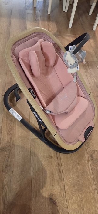 Бебешки шезлонг  "Senso",   маршмелоу + дърво,  Chipolino