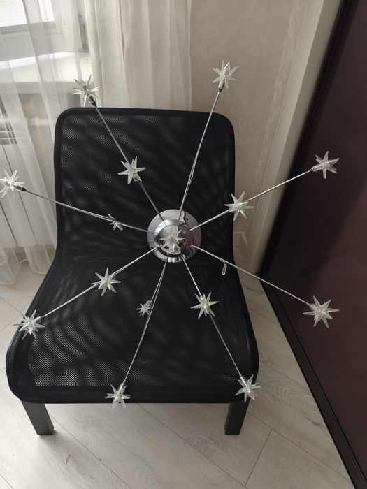 Продам люстру на 11 лампочек