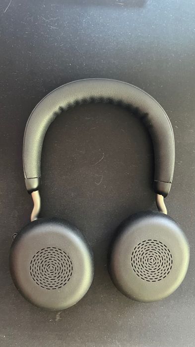 Продавам слушалки Jabra Evolve2 75