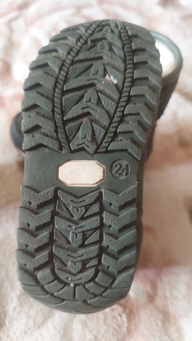 Продам обувь на мальчика