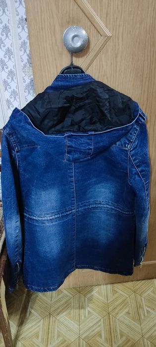 Продам куртку джинсовую новую