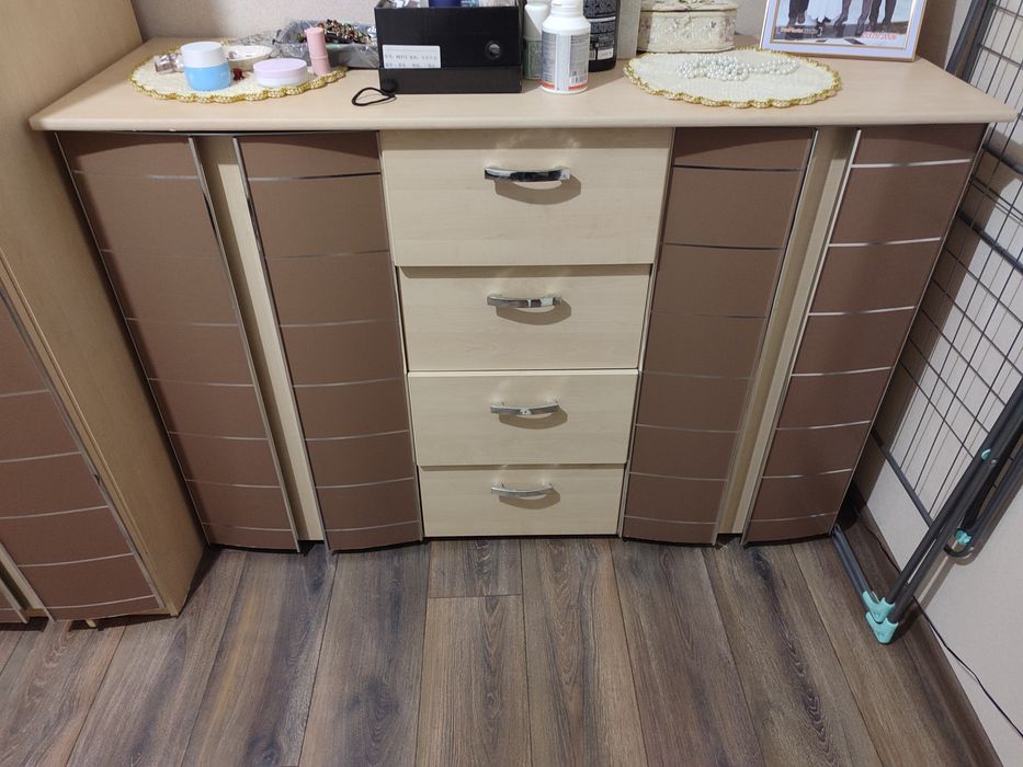 Продам шкаф и комод бу