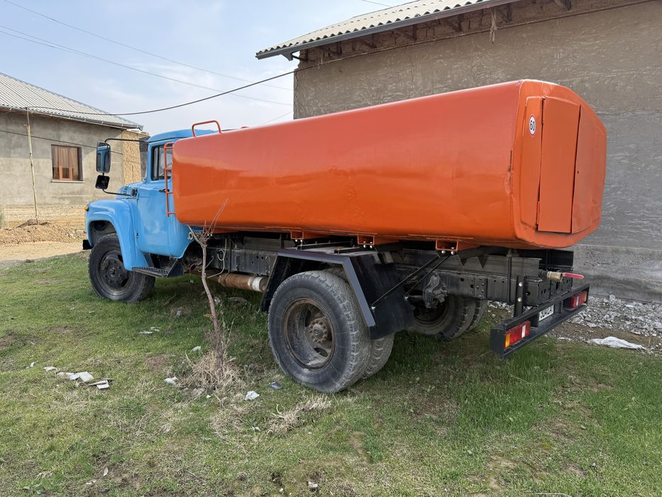 Zil-130 suv vodavoz