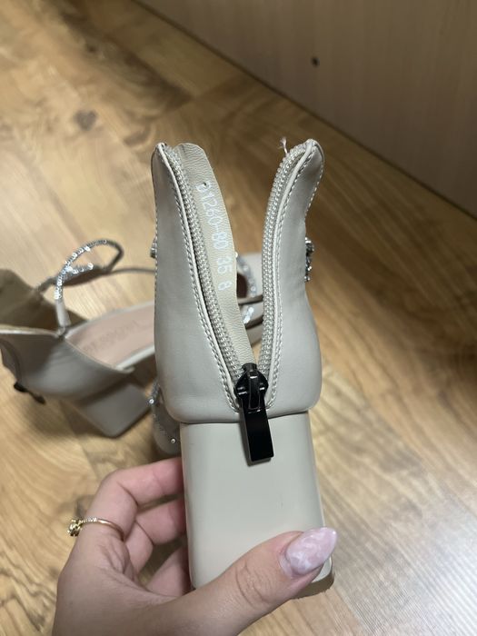 Туфли вечерние с стразами