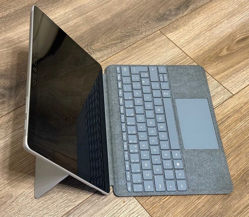 Microsoft Surface Go 2 m3-8100Y/8RAM/128SSD/Intel HD/Full HD+ Touch