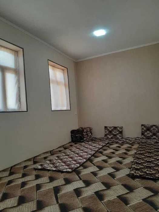 Срочна Ховли уй сотилади