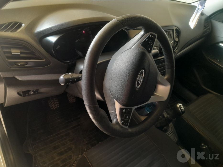 Lada vesta 2019 kraska toza 1.8 motor yaxshi minilgan moshin