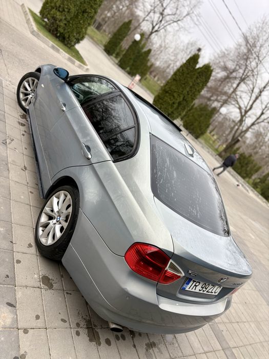 De vanzare e90 320d