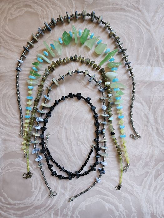 Бусы из натуральных камней